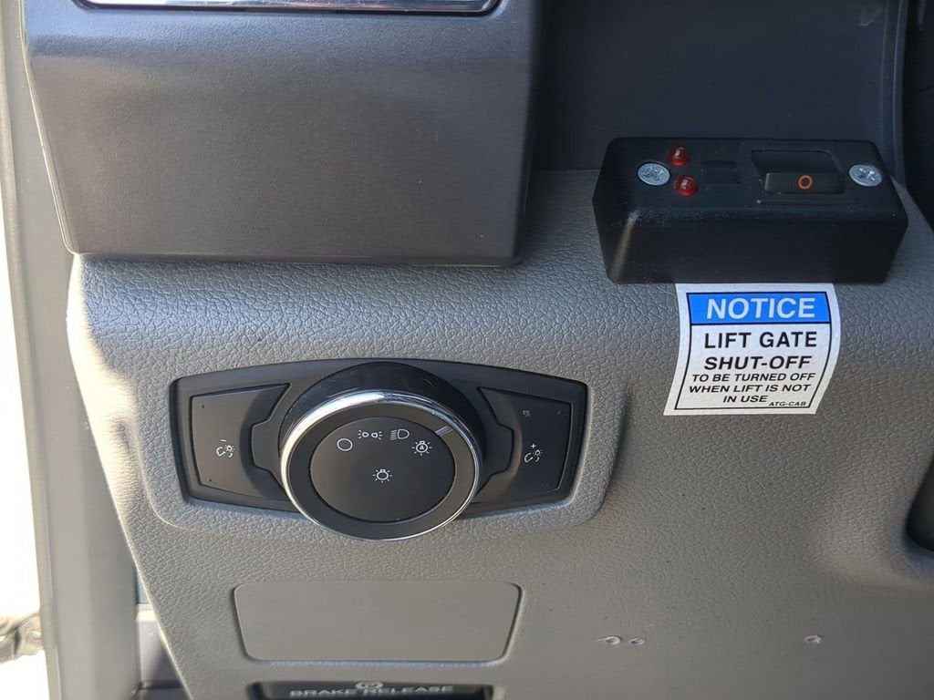 2022 Ford Super Duty F-550 DRW XL