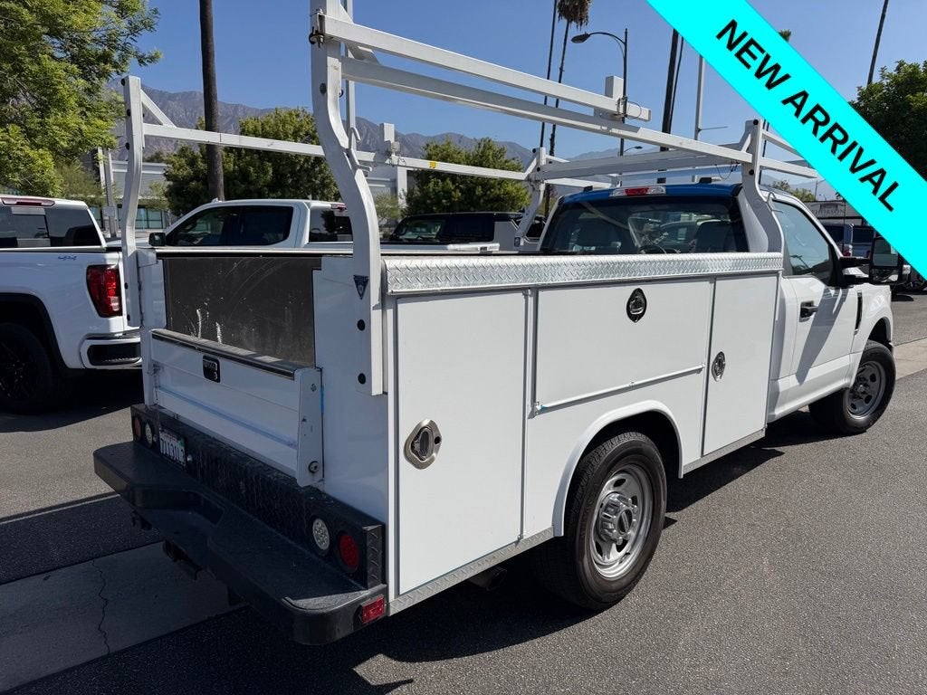 2022 Ford Super Duty F-350 SRW XL
