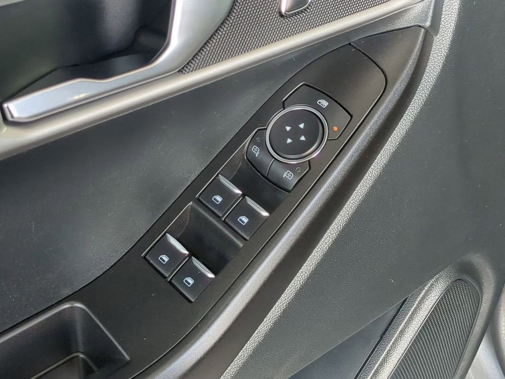 2021 Ford Explorer Base