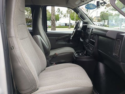 2017 Chevrolet Express Passenger 3500 LT