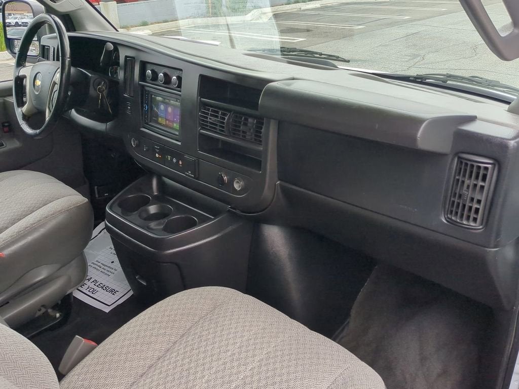 2017 Chevrolet Express Passenger 3500 LT