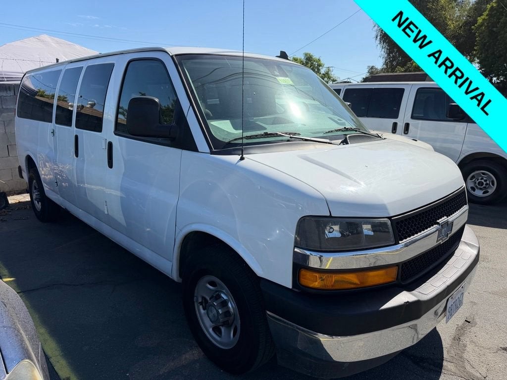 2020 Chevrolet Express Passenger 3500 LT