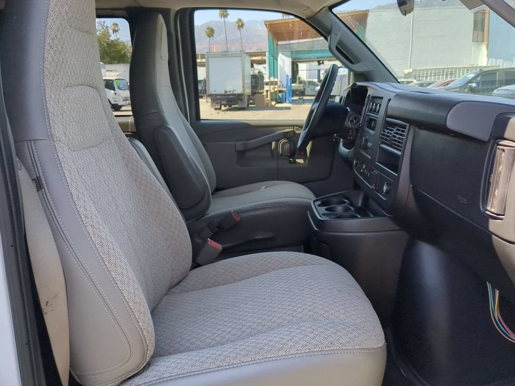 2020 Chevrolet Express Passenger 3500 LT