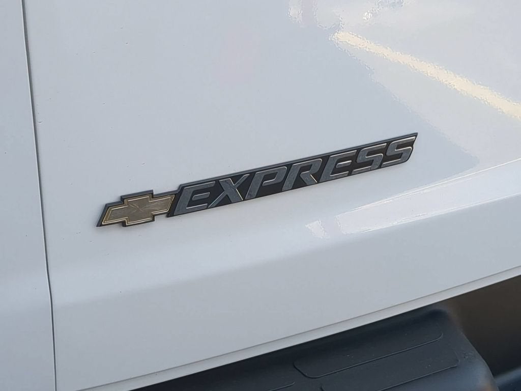 2020 Chevrolet Express Passenger 3500 LT