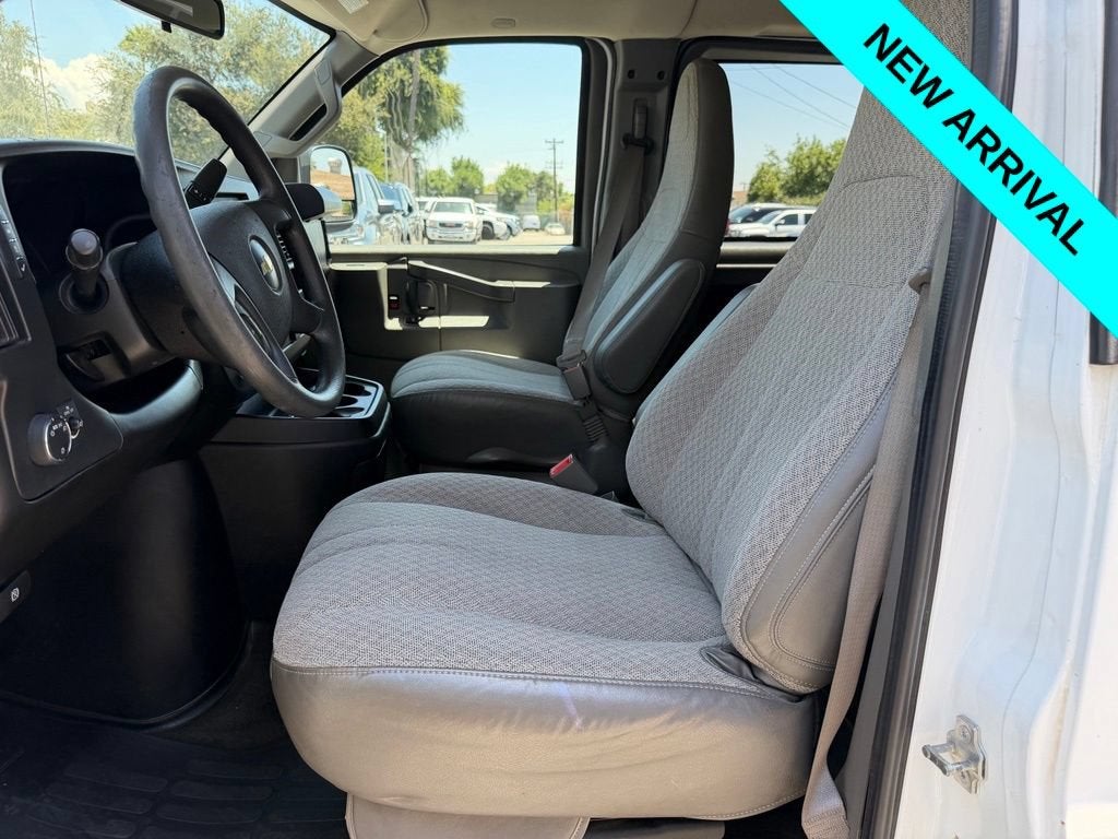 2020 Chevrolet Express Passenger 3500 LT