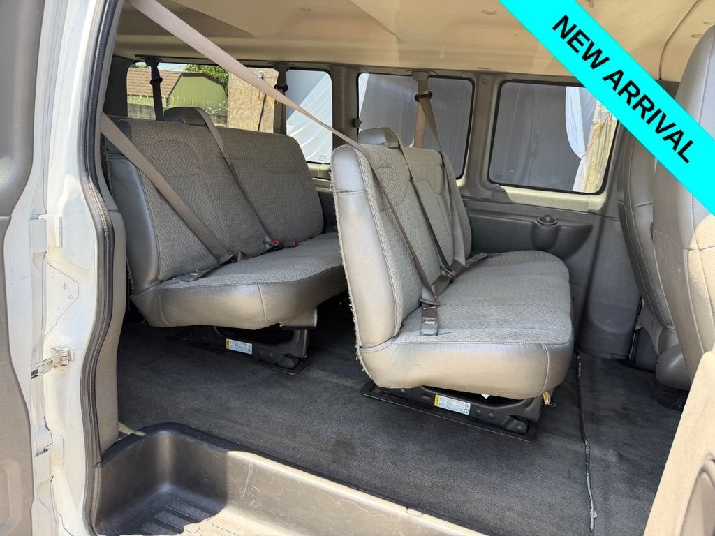 2020 Chevrolet Express Passenger 3500 LT