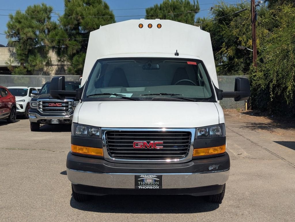 2025 GMC Savana Cutaway 3500 1WT