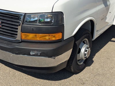 2025 GMC Savana Cutaway 3500 1WT