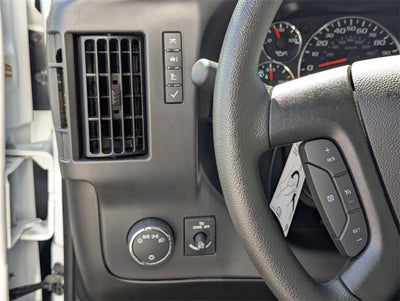 2025 GMC Savana Cutaway 3500 1WT