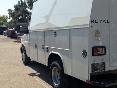 2025 GMC Savana Cutaway 3500 1WT