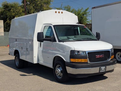 2025 GMC Savana Cutaway 3500 1WT
