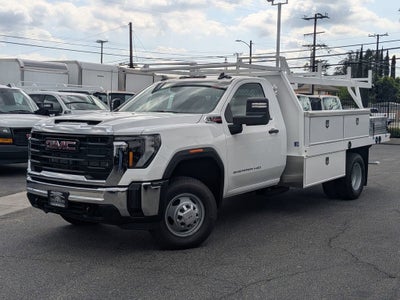 2026 GMC Sierra 3500 HD Chassis Cab Pro