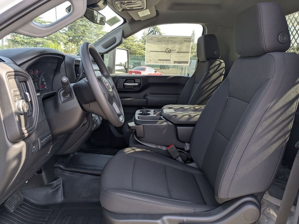2026 GMC Sierra 3500 HD Chassis Cab Pro