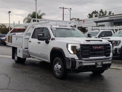 2026 GMC Sierra 3500 HD Chassis Cab Pro