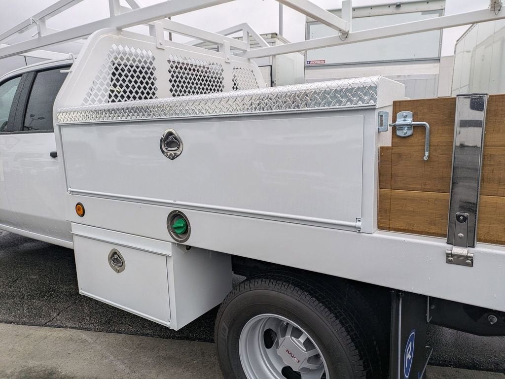 2026 GMC Sierra 3500 HD Chassis Cab Pro