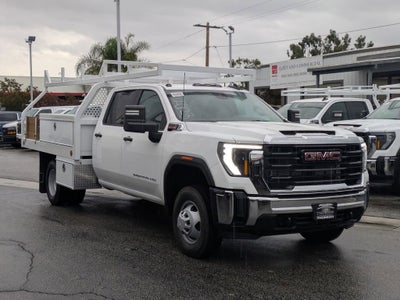 2026 GMC Sierra 3500 HD Chassis Cab Pro