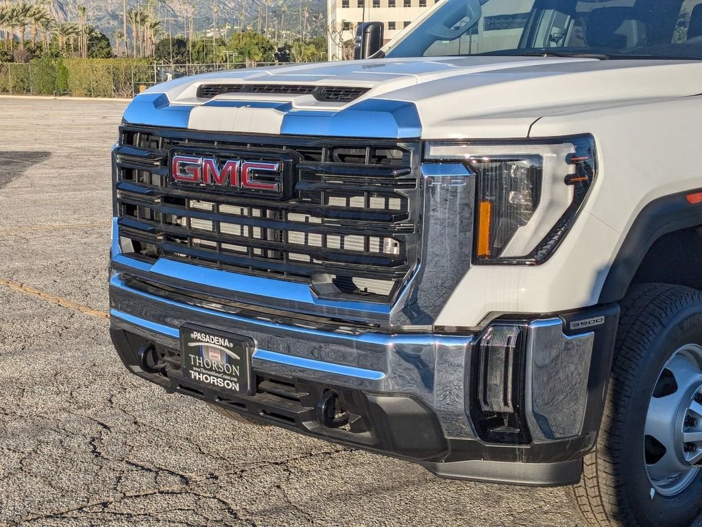 2026 GMC Sierra 3500 HD Chassis Cab Pro