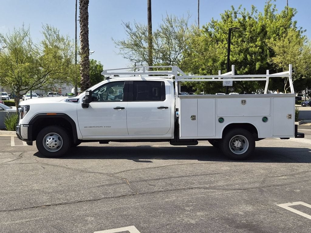 2026 GMC Sierra 3500 HD Chassis Cab Pro