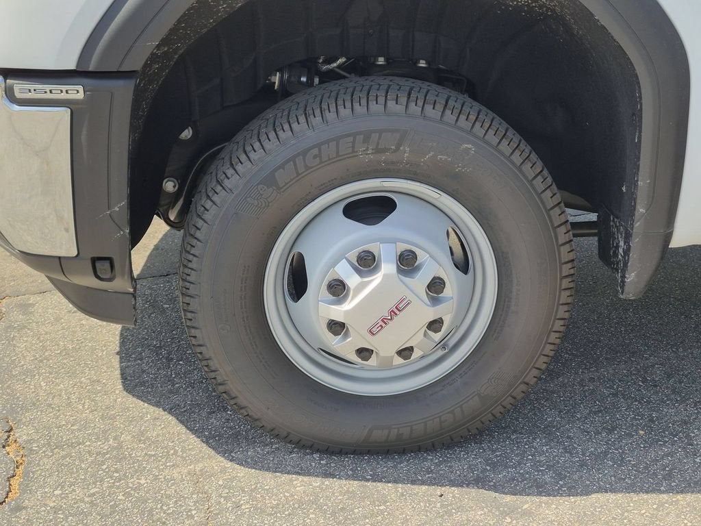 2026 GMC Sierra 3500 HD Chassis Cab Pro