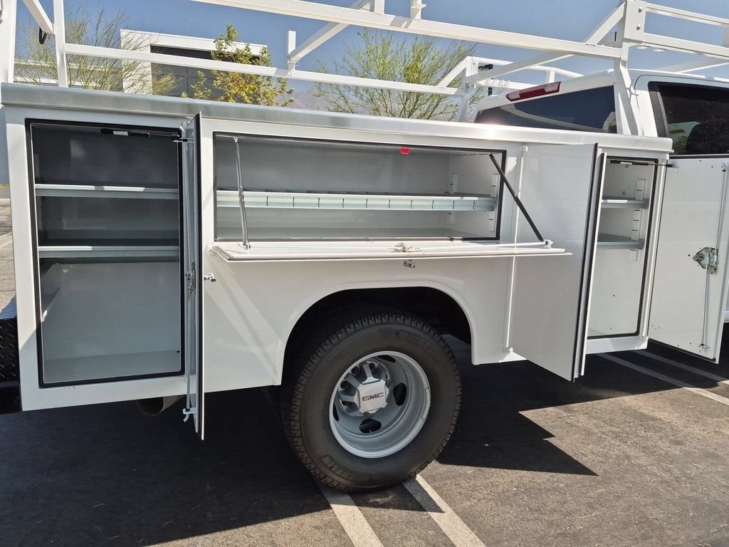 2026 GMC Sierra 3500 HD Chassis Cab Pro