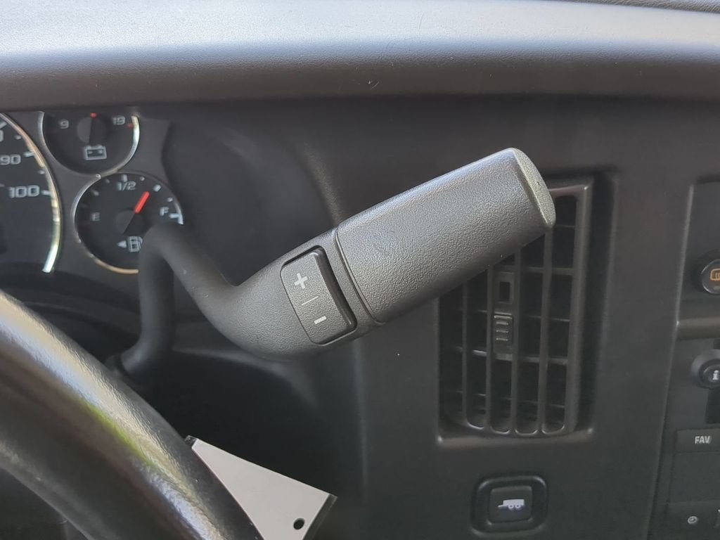 2022 GMC Savana Passenger 3500 LS
