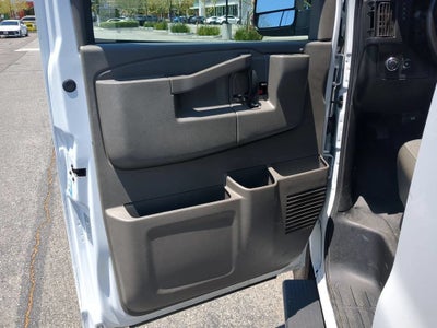 2022 GMC Savana Passenger 3500 LS