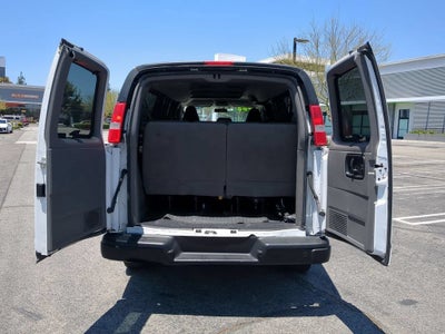 2022 GMC Savana Passenger 3500 LS