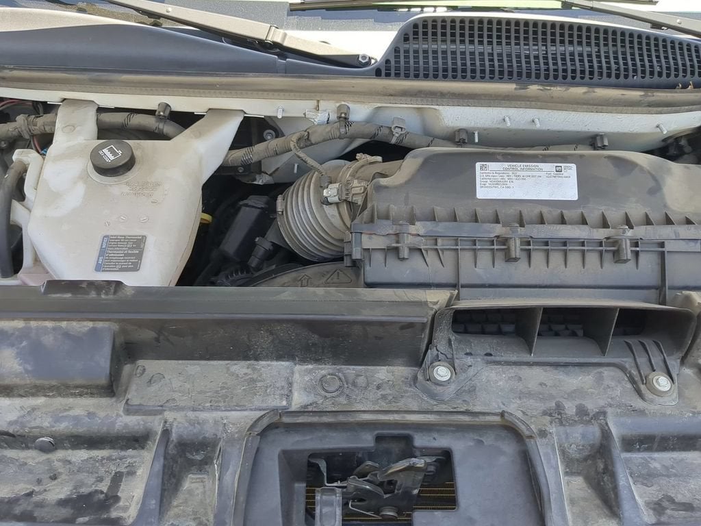 2022 GMC Savana Passenger 3500 LS