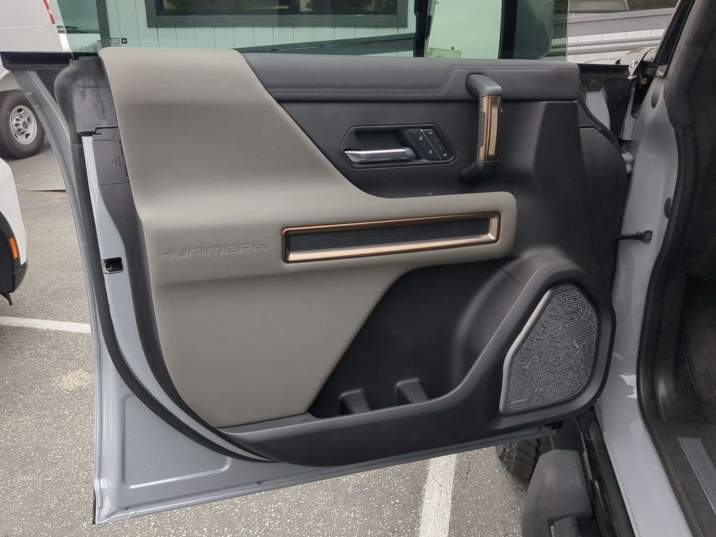 2025 GMC HUMMER EV SUV 2X