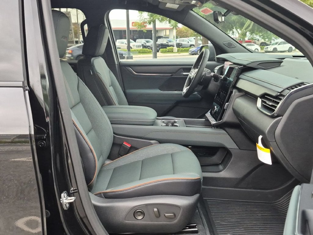 2027 GMC Acadia AT4