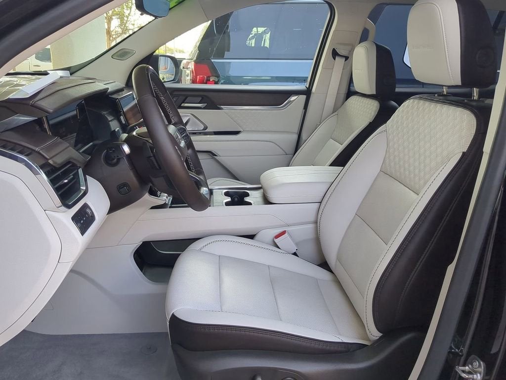 2025 GMC Acadia Denali