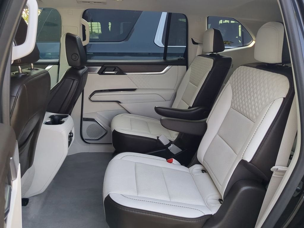 2025 GMC Acadia Denali