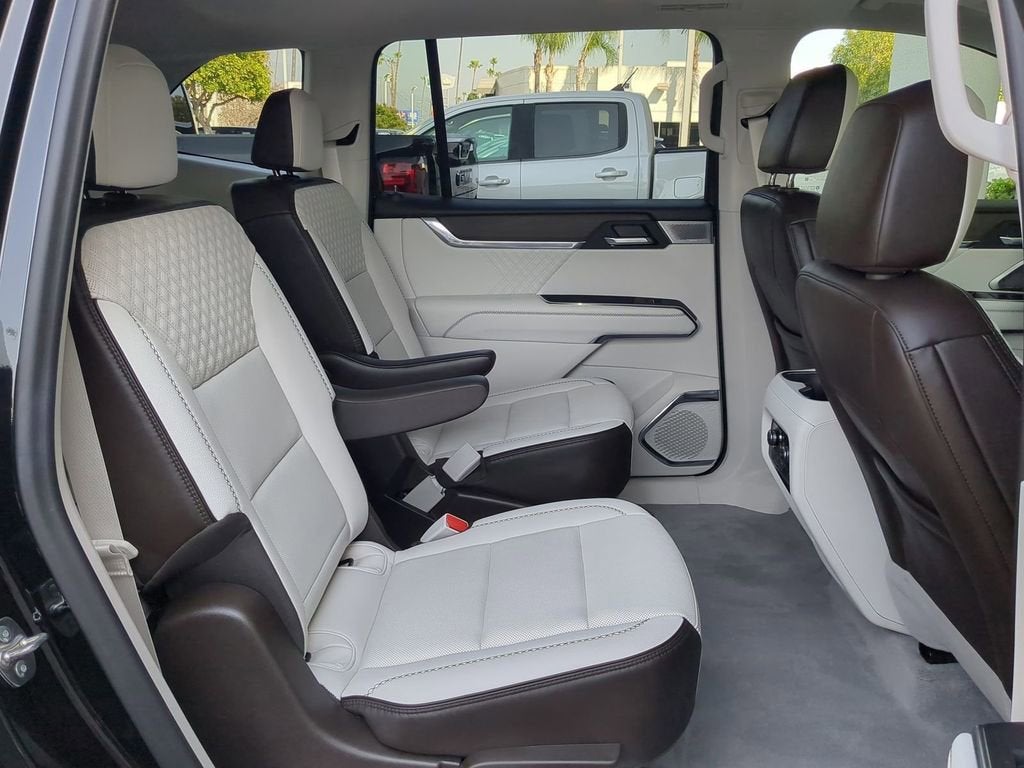 2025 GMC Acadia Denali