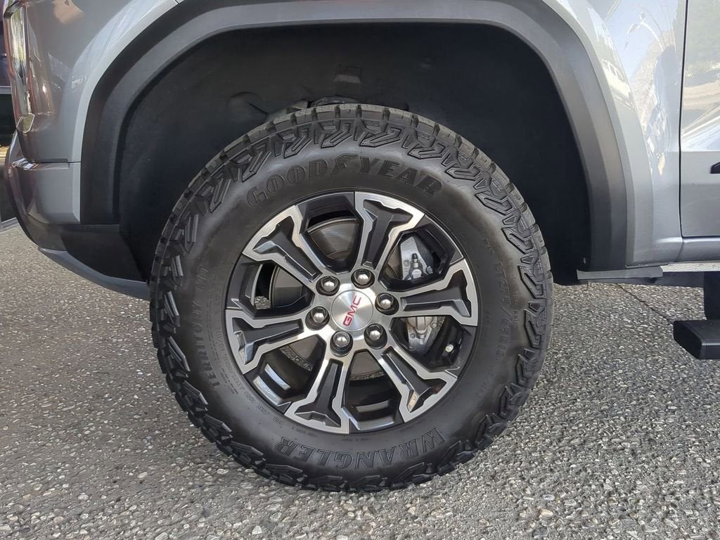 2023 GMC Canyon AT4