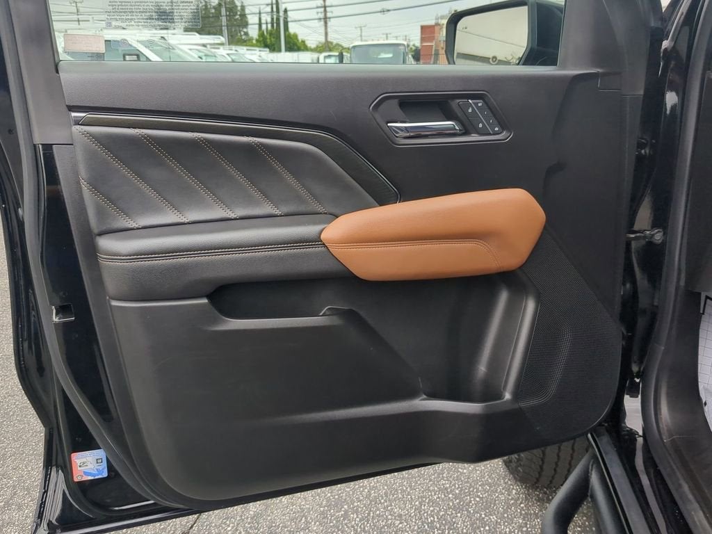 2023 GMC Canyon AT4