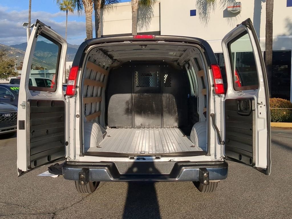 2024 GMC Savana Cargo 2500 Work Van