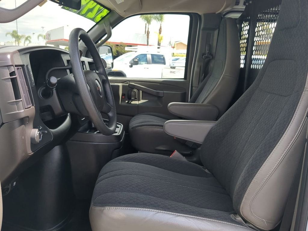 2024 GMC Savana Cargo 2500 Work Van