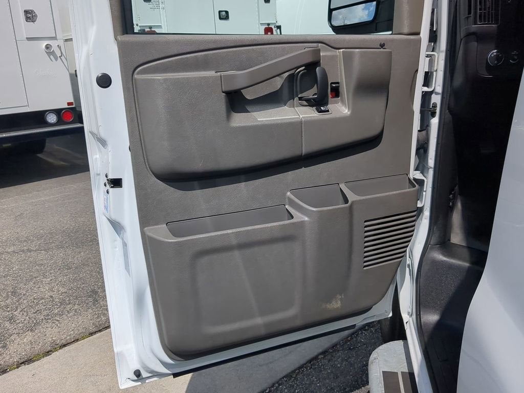 2024 GMC Savana Cargo 2500 Work Van