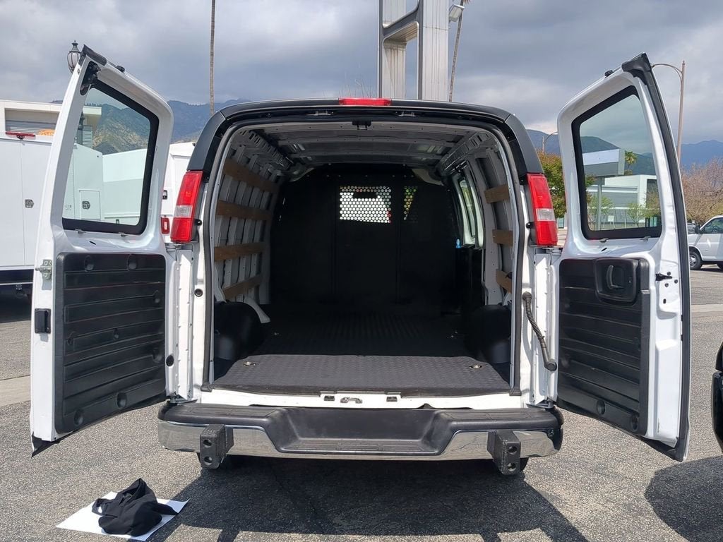 2024 GMC Savana Cargo 2500 Work Van