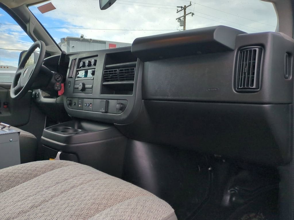 2025 GMC Savana Cargo 2500 Work Van