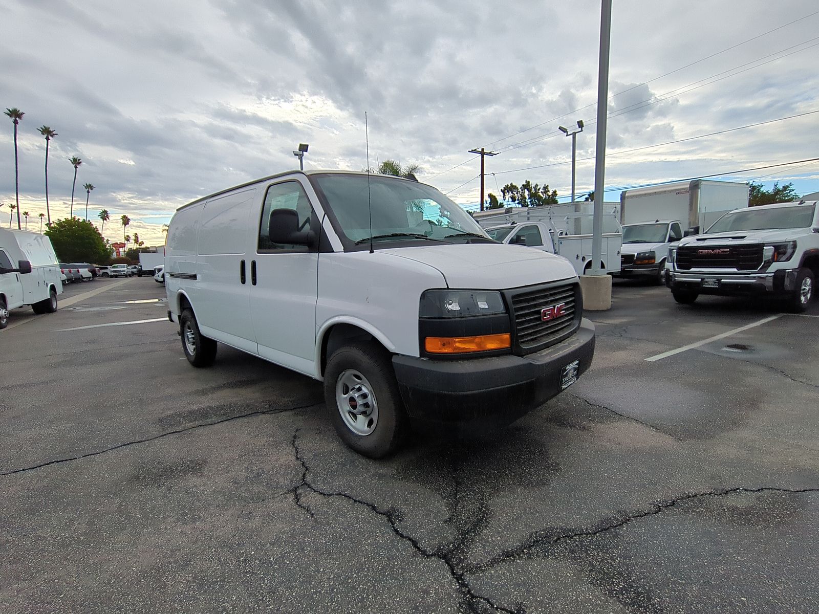 2025 GMC Savana Cargo 2500 Work Van