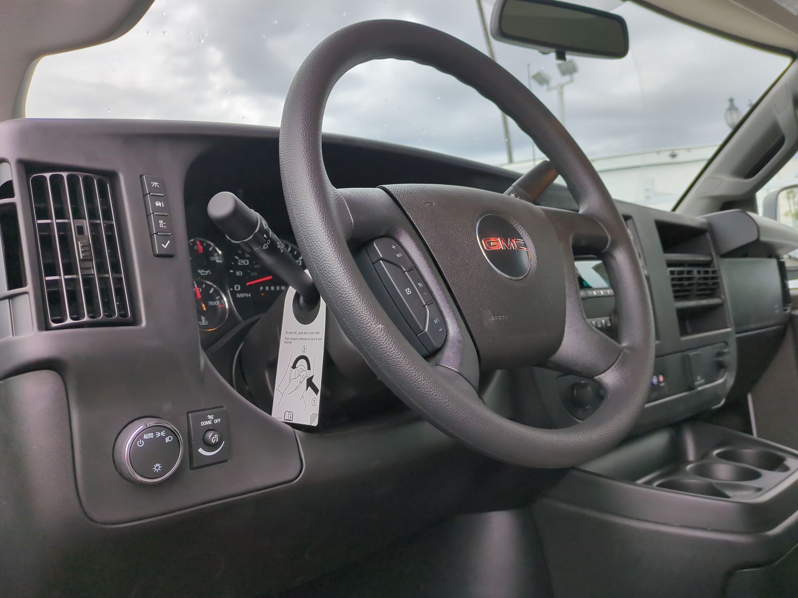 2025 GMC Savana Cargo 2500 Work Van