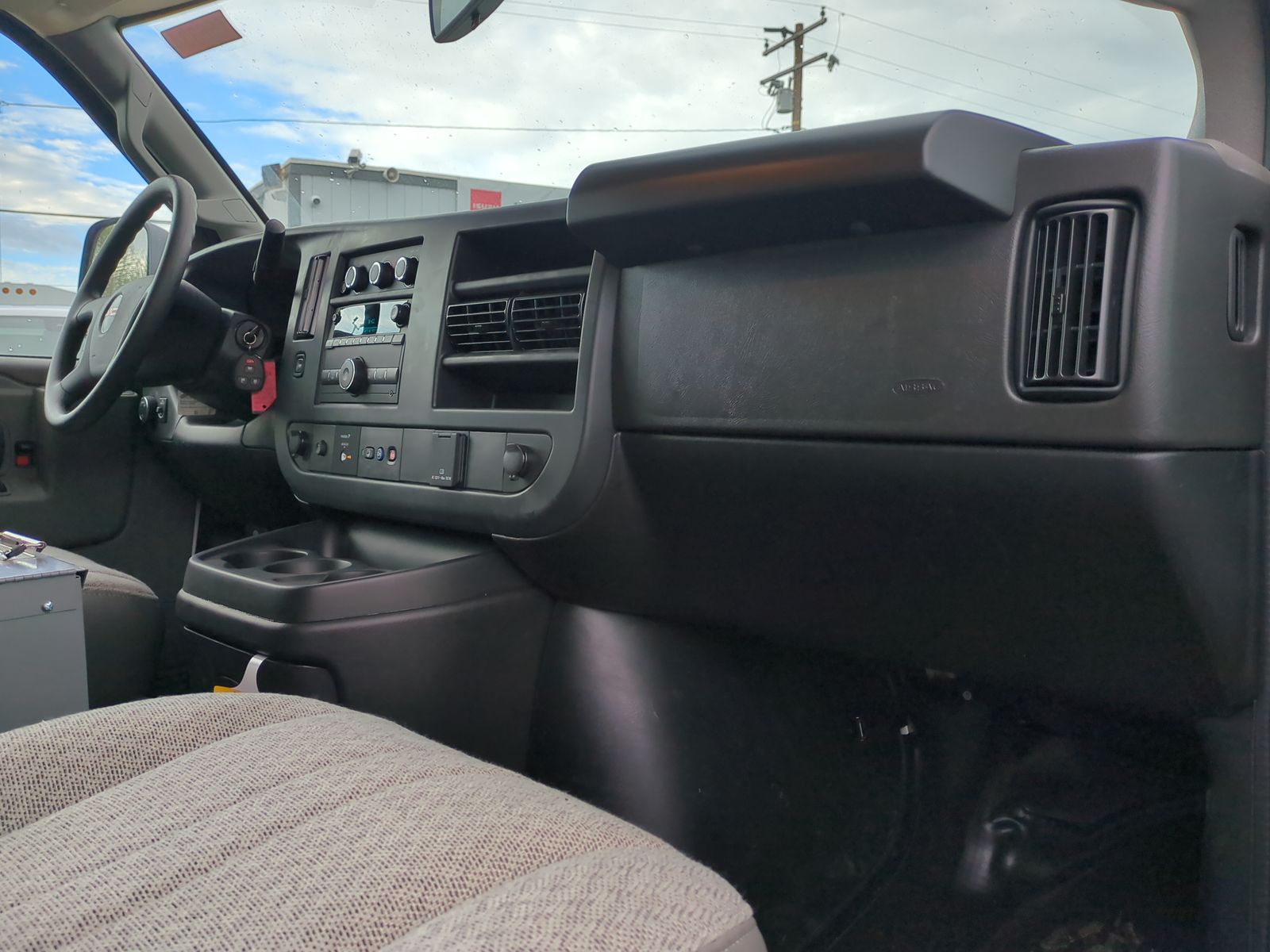 2025 GMC Savana Cargo 2500 Work Van