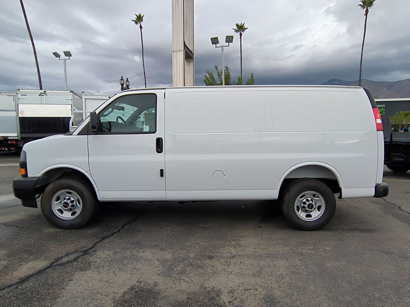2025 GMC Savana Cargo 2500 Work Van