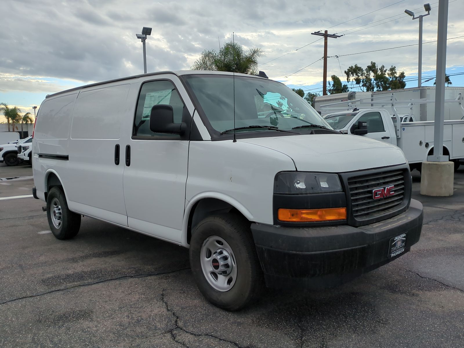2025 GMC Savana Cargo 2500 Work Van