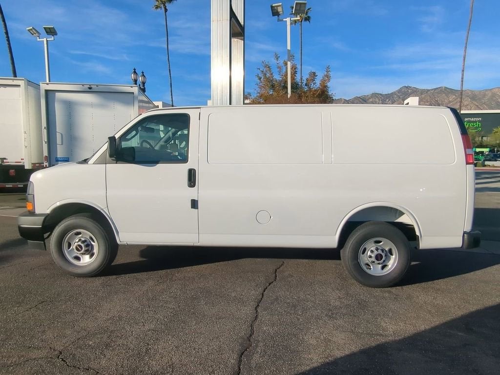 2025 GMC Savana Cargo 2500 Work Van