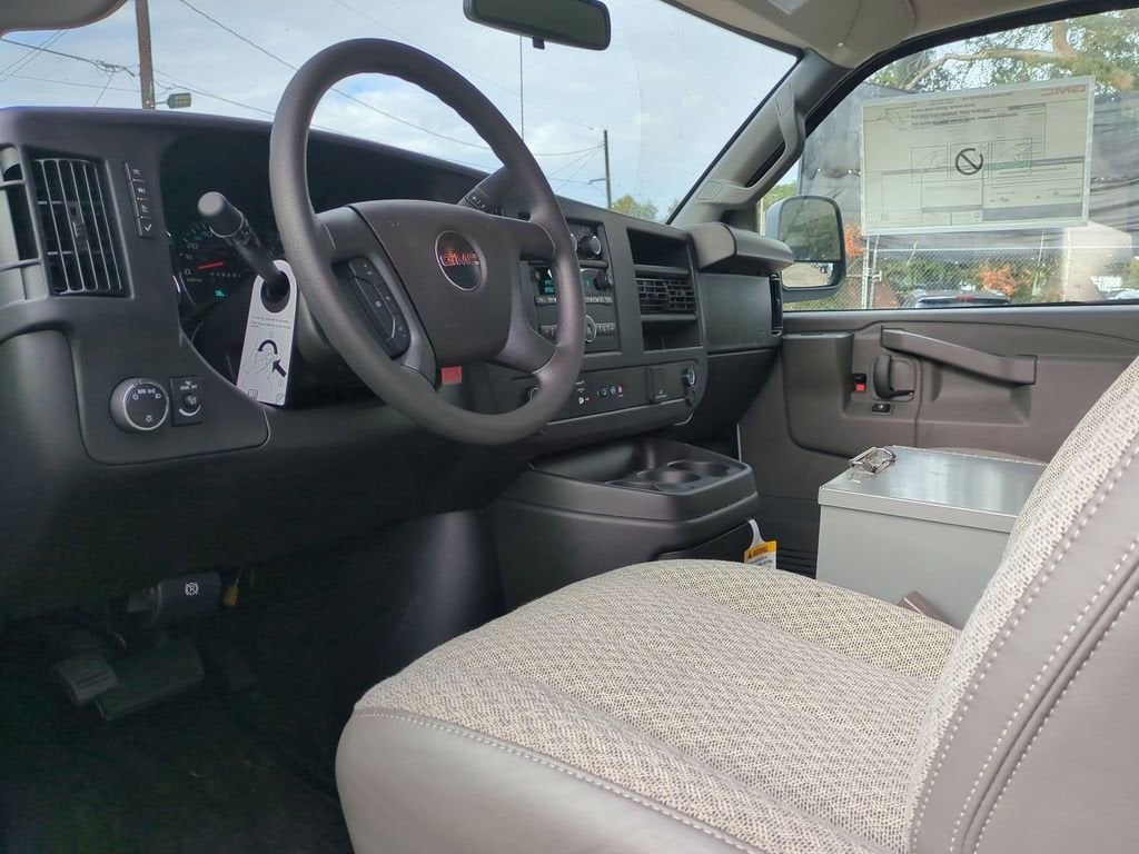 2025 GMC Savana Cargo 2500 Work Van