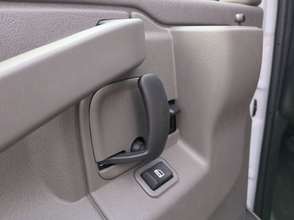 2025 GMC Savana Cargo 2500 Work Van