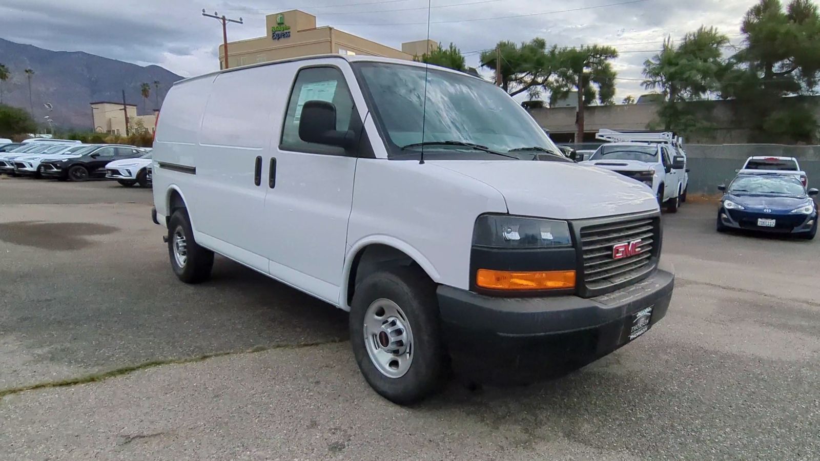 2025 GMC Savana Cargo 2500 Work Van
