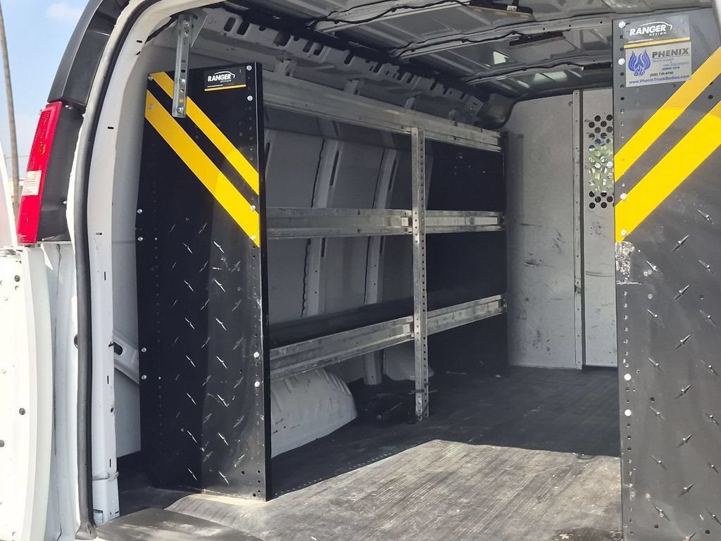 2023 GMC Savana Cargo 2500 1WT